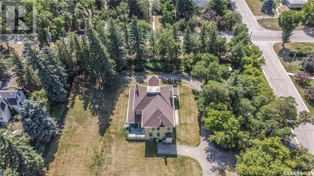 1017 Grand Avenue, House detached with 5 bedrooms, 2 bathrooms and null parking in Indian Head SK | Image 4