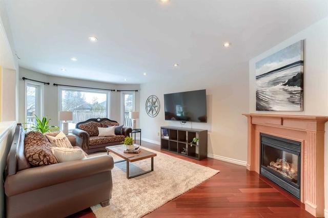 52 Canning Cres, House detached with 4 bedrooms, 4 bathrooms and 6 parking in Cambridge ON | Image 7