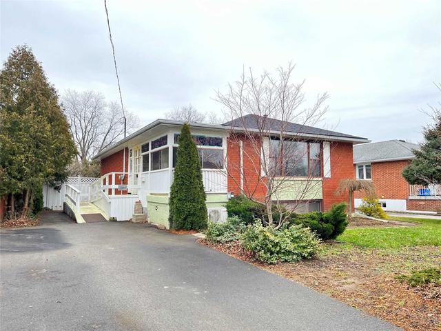 1289 Tyrrell Rd, House detached with 3 bedrooms, 2 bathrooms and 4 parking in Burlington ON | Image 1