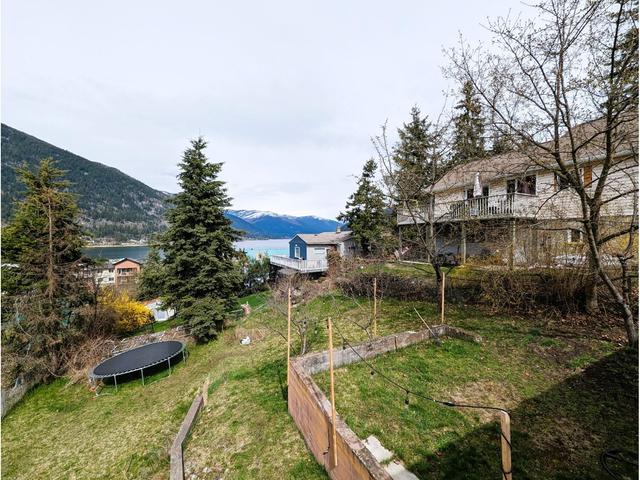 1011 Gordon Street, House detached with 3 bedrooms, 1 bathrooms and null parking in Nelson BC | Image 34