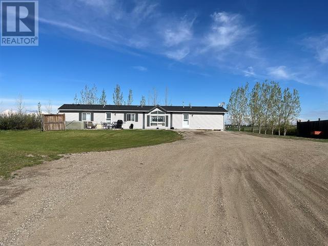 92018 Range Road 223, House other with 2 bedrooms, 2 bathrooms and 20 parking in Lethbridge County AB | Image 1