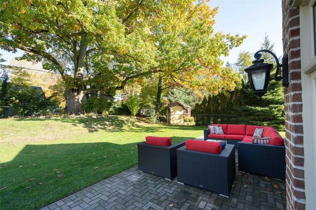 1381 Hollyrood Ave, House detached with 5 bedrooms, 3 bathrooms and 10 parking in Mississauga ON | Image 26