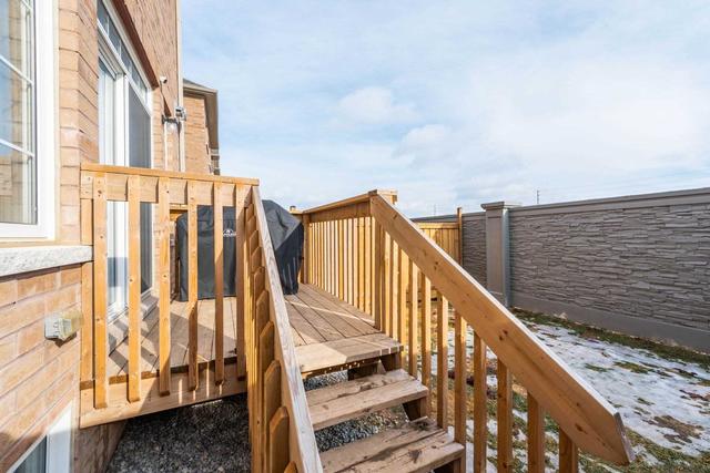 82 Finegan Circ, House attached with 3 bedrooms, 3 bathrooms and 3 parking in Brampton ON | Image 20