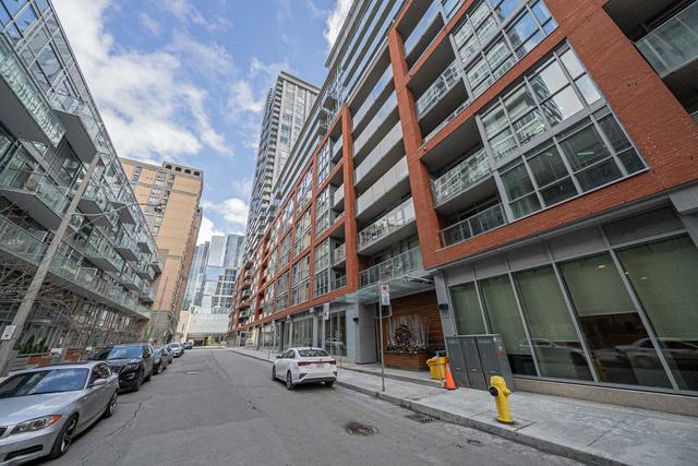 lph16 - 21 Nelson St, Condo with 1 bedrooms, 2 bathrooms and 2 parking in Toronto ON | Image 1