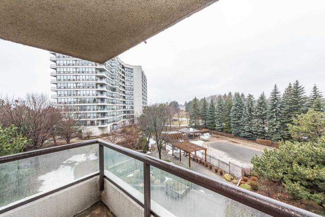 412 - 10 Laurelcrest St, Condo with 2 bedrooms, 2 bathrooms and 2 parking in Brampton ON | Image 10