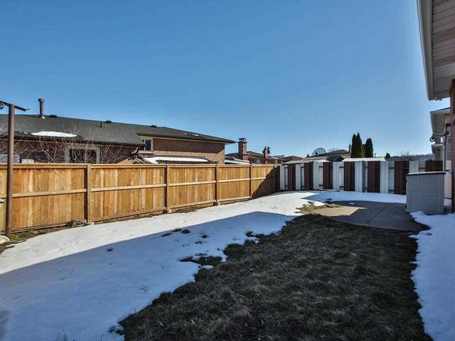gfl - 201 Bow Valley Dr, House detached with 4 bedrooms, 1 bathrooms and 1 parking in Hamilton ON | Image 24