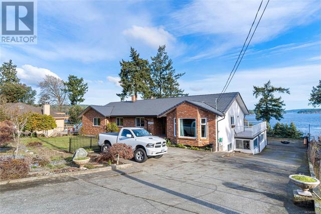 1424 Seaspray Blvd, House detached with 5 bedrooms, 3 bathrooms and 5 parking in Nanaimo A BC | Image 3