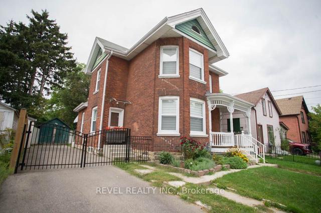 166 Brock St, House detached with 3 bedrooms, 2 bathrooms and 5 parking in Brantford ON | Image 12