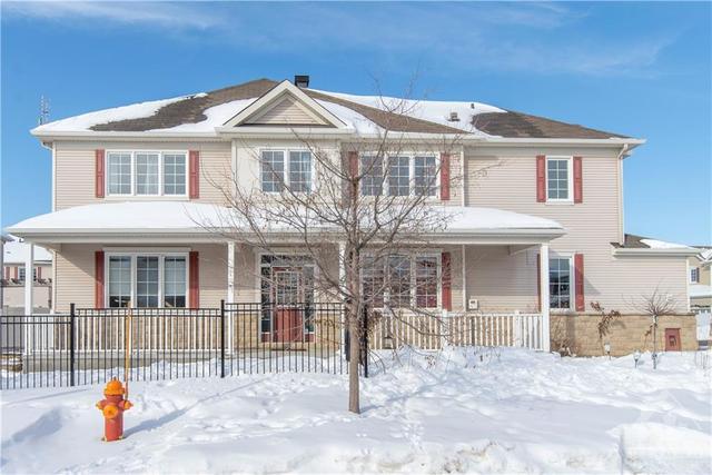 613 Pamplona Private, Townhouse with 3 bedrooms, 3 bathrooms and 4 parking in Ottawa ON | Image 1