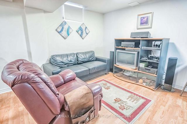 8 Alfonso Cres, House detached with 4 bedrooms, 4 bathrooms and 6 parking in Brampton ON | Image 21