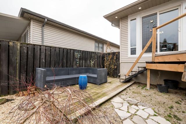 258 West Acres Dr, House detached with 4 bedrooms, 2 bathrooms and 2 parking in Guelph ON | Image 32