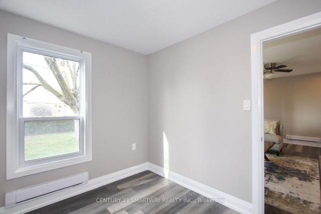 1 Eastern Ave, House detached with 2 bedrooms, 1 bathrooms and 3 parking in Brampton ON | Image 3