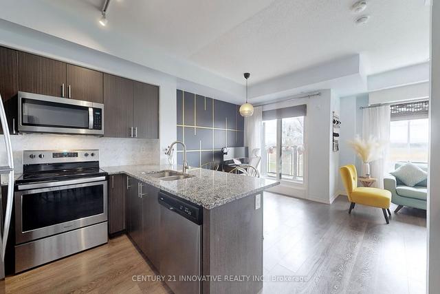 369 - 515 Kingbird Grve, Townhouse with 2 bedrooms, 3 bathrooms and 1 parking in Toronto ON | Image 2