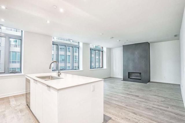 405 - 22 Lombard St, Condo with 2 bedrooms, 2 bathrooms and 0 parking in Toronto ON | Image 1
