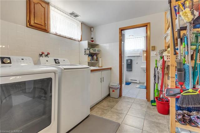 1359 Montreal Street, House detached with 4 bedrooms, 2 bathrooms and 9 parking in Kingston ON | Image 33