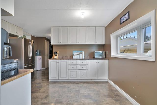 117 and 113 2 Avenue, House detached with 5 bedrooms, 2 bathrooms and 2 parking in Clearwater County AB | Image 16
