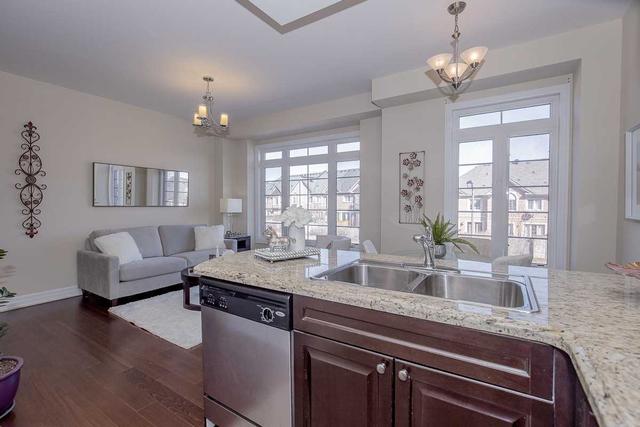 [th47] - 39 Beverley Glen Blvd, Townhouse with 3 bedrooms, 4 bathrooms and 2 parking in Vaughan ON | Image 13