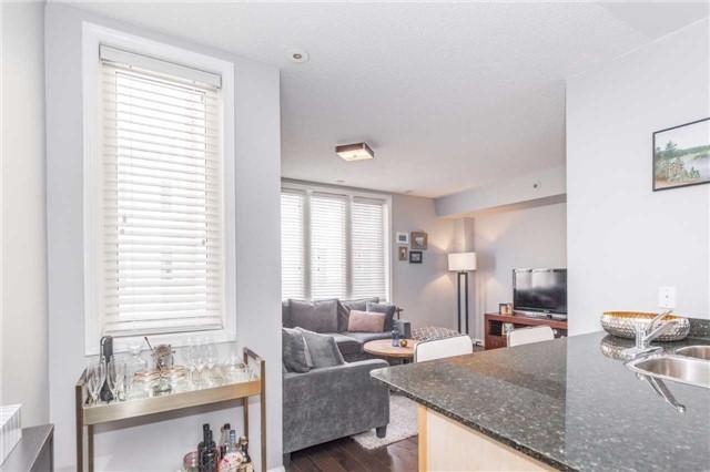 322 - 26 Douro St, Townhouse with 2 bedrooms, 2 bathrooms and null parking in Toronto ON | Image 3