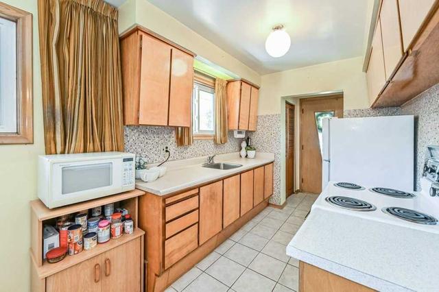 79 East 16th St, House detached with 3 bedrooms, 2 bathrooms and 3 parking in Hamilton ON | Image 3