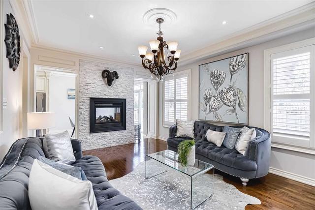 69 Wardlaw Pl, House detached with 4 bedrooms, 5 bathrooms and 6 parking in Vaughan ON | Image 9