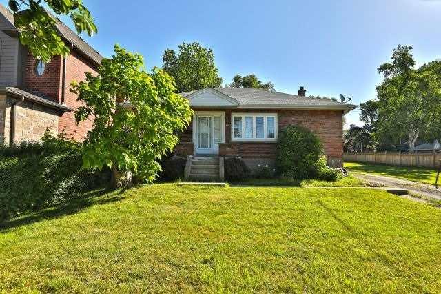 1071 Haig Blvd, House detached with 3 bedrooms, 2 bathrooms and 5 parking in Mississauga ON | Image 2
