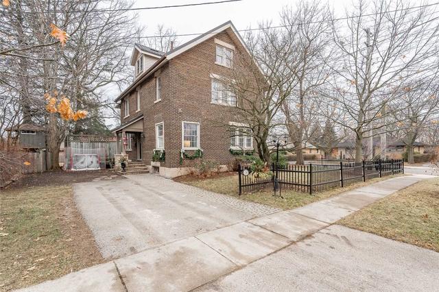 30 Barber Ave, House detached with 4 bedrooms, 3 bathrooms and 5 parking in Guelph ON | Image 27