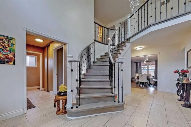 4 Settler Crt, House detached with 4 bedrooms, 4 bathrooms and 5 parking in Brampton ON | Image 35