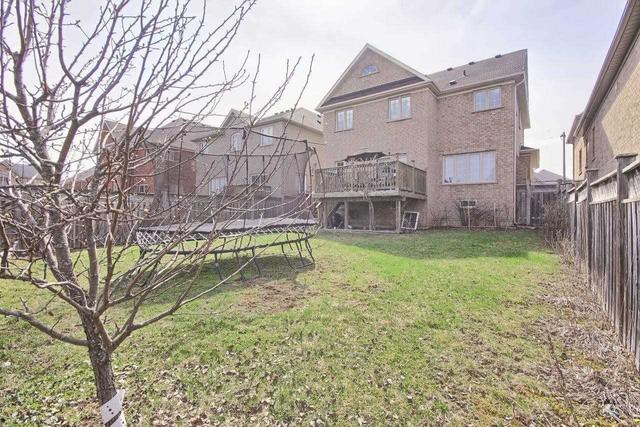 11 Donzi Lane, House detached with 3 bedrooms, 4 bathrooms and 6 parking in Vaughan ON | Image 35