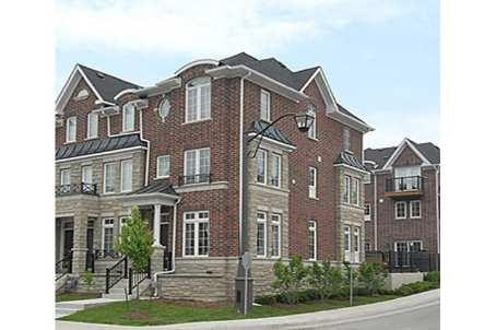 th 72 - 115 The Queensway, Townhouse with 3 bedrooms, 2 bathrooms and 2 parking in Toronto ON | Image 1