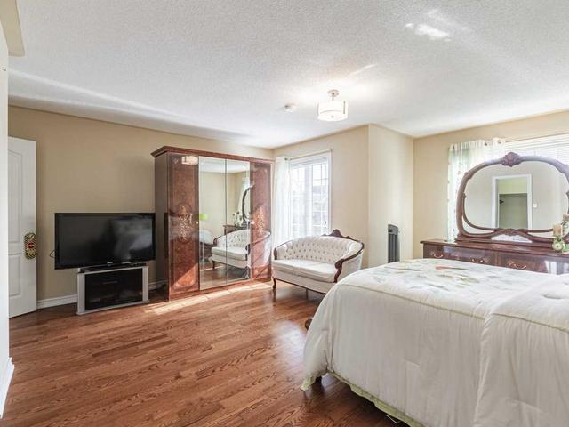 11 Hibiscus Crt, House detached with 1 bedrooms, 1 bathrooms and 1 parking in Brampton ON | Image 4