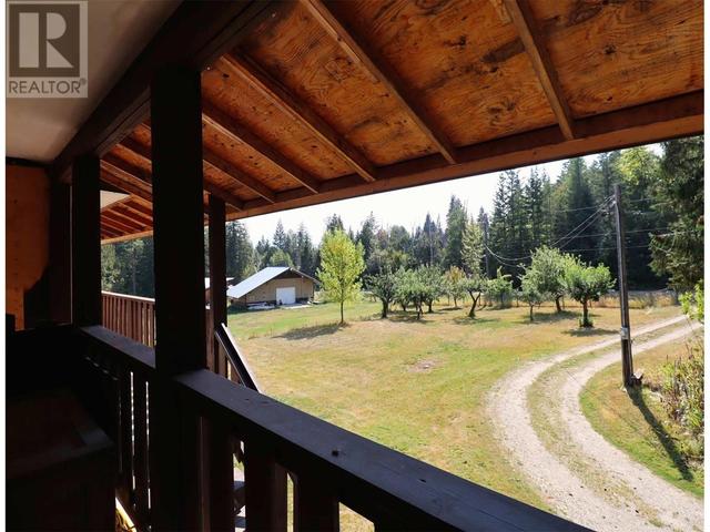 11 Mackenzie Road, House detached with 4 bedrooms, 2 bathrooms and null parking in North Okanagan F BC | Image 22