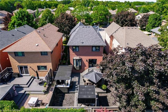 1066 Chateau Court, House detached with 3 bedrooms, 2 bathrooms and 3 parking in Mississauga ON | Image 41