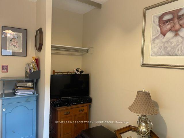 1-301 - 50 Old Kingston Rd, Condo with 2 bedrooms, 1 bathrooms and 1 parking in Toronto ON | Image 5