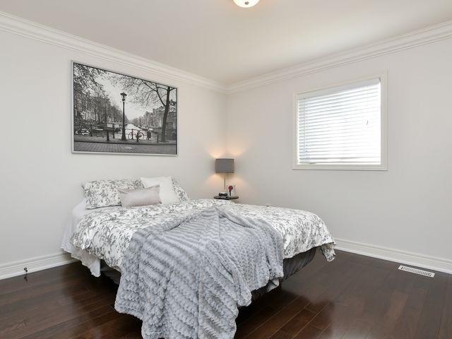 220 Innville Cres, House detached with 4 bedrooms, 5 bathrooms and 6 parking in Oakville ON | Image 24