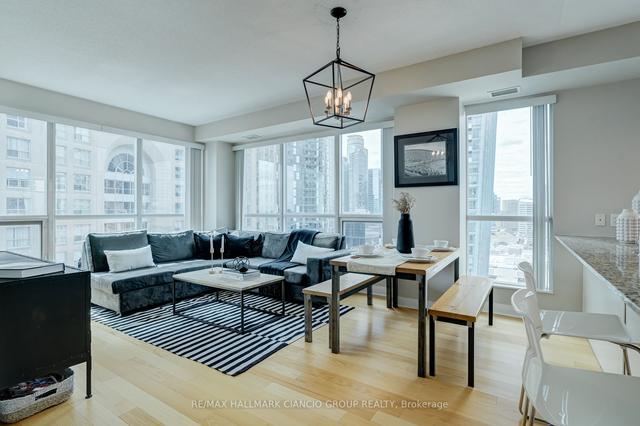 2104 - 1 Scott St, Condo with 2 bedrooms, 2 bathrooms and 1 parking in Toronto ON | Image 38