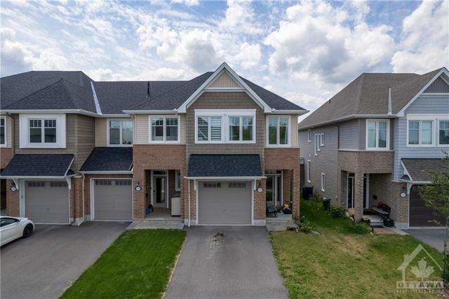 4382 Kelly Farm Drive, Townhouse with 3 bedrooms, 3 bathrooms and 2 parking in Ottawa ON | Image 1