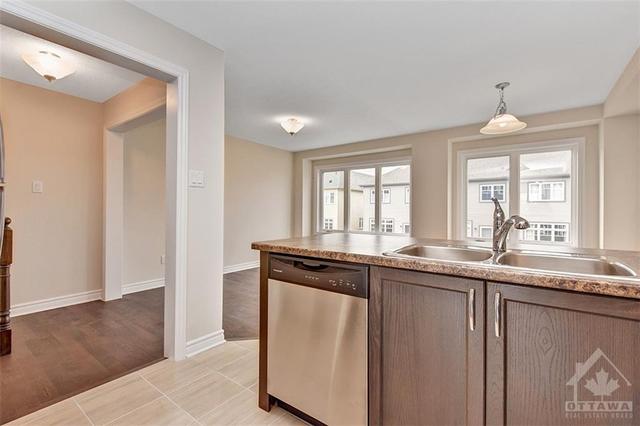 104 Gelderland Private, Townhouse with 3 bedrooms, 3 bathrooms and 2 parking in Ottawa ON | Image 13