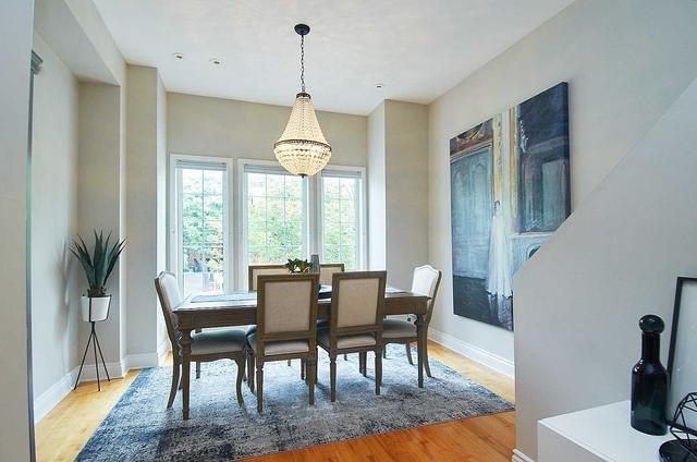 1013 Dundas St E, House attached with 2 bedrooms, 2 bathrooms and 1 parking in Toronto ON | Image 5