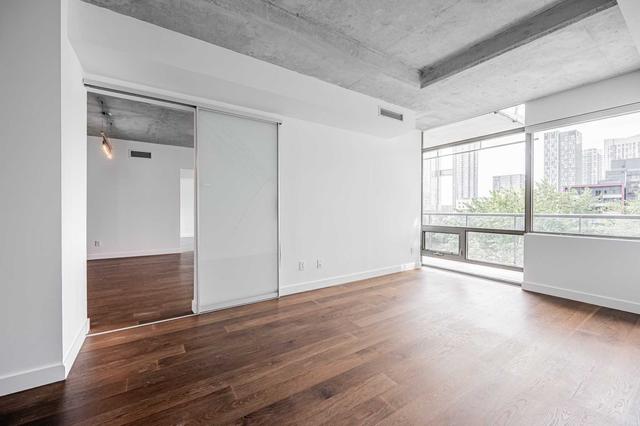 727 - 55 Stewart St, Condo with 2 bedrooms, 2 bathrooms and 1 parking in Toronto ON | Image 7