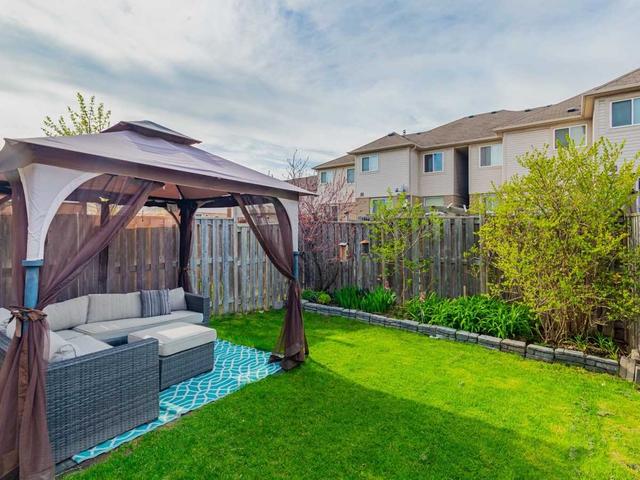 52 Beer Cres, House attached with 3 bedrooms, 2 bathrooms and 2 parking in Ajax ON | Image 18