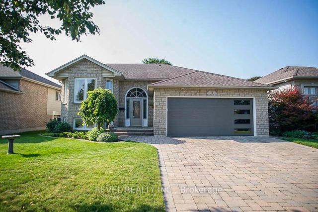 3 Mccormick Way, House detached with 3 bedrooms, 2 bathrooms and 4 parking in Brantford ON | Image 1