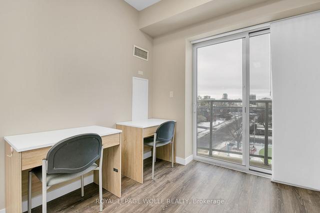 404 - 280 Lester St, Condo with 2 bedrooms, 1 bathrooms and 1 parking in Waterloo ON | Image 2