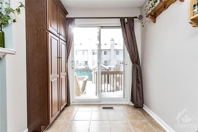 146 Grassy Plains Drive, Townhouse with 3 bedrooms, 3 bathrooms and 3 parking in Ottawa ON | Image 15