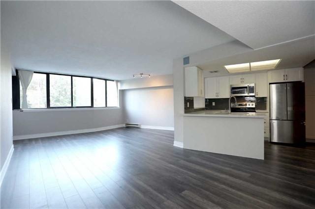 205 - 1240 Marlborough Crt, Condo with 2 bedrooms, 2 bathrooms and 1 parking in Oakville ON | Image 3