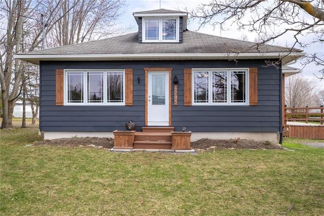 4205 County Rd 34 Road, House detached with 2 bedrooms, 1 bathrooms and 4 parking in South Glengarry ON | Image 1