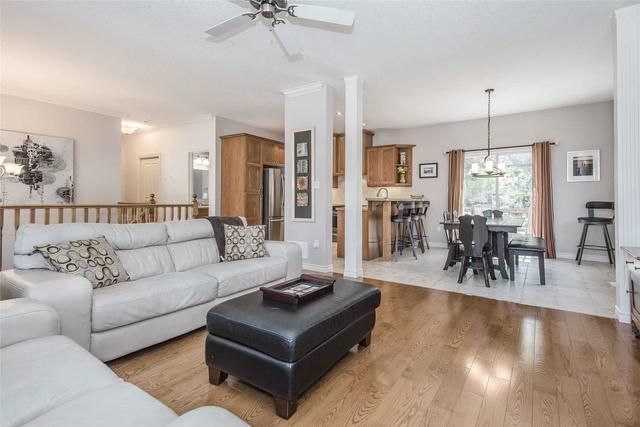 130 Valley Dr, House detached with 3 bedrooms, 3 bathrooms and 6 parking in Cambridge ON | Image 4