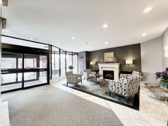 p-10 - 100 Observatory Lane, Condo with 2 bedrooms, 2 bathrooms and 1 parking in Richmond Hill ON | Image 19