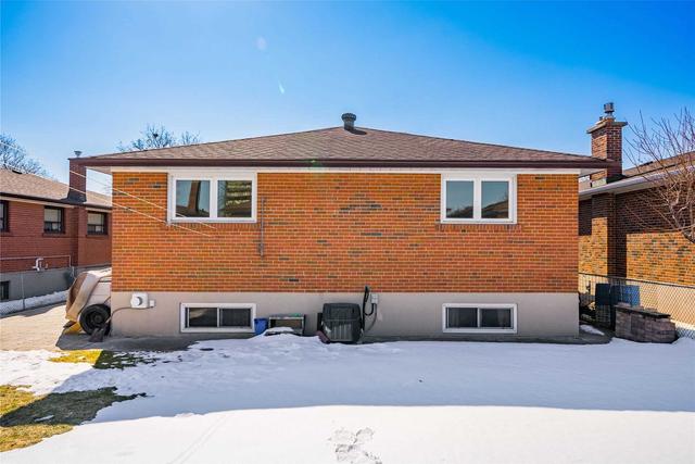 22 Bowhill Cres, House detached with 3 bedrooms, 2 bathrooms and 4 parking in Toronto ON | Image 32