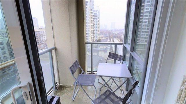 1002 - 17 Barberry Pl, Condo with 1 bedrooms, 1 bathrooms and 1 parking in Toronto ON | Image 5