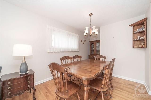 1131 Maybank Street, House detached with 3 bedrooms, 1 bathrooms and 4 parking in Ottawa ON | Image 8